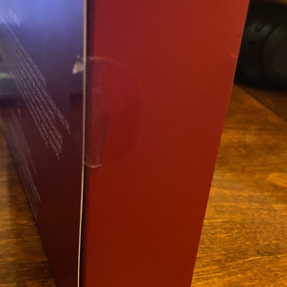 Sweet Tooth by Sabrina Carpenter Gift Set - Cherry Red - Picture 6 of 7